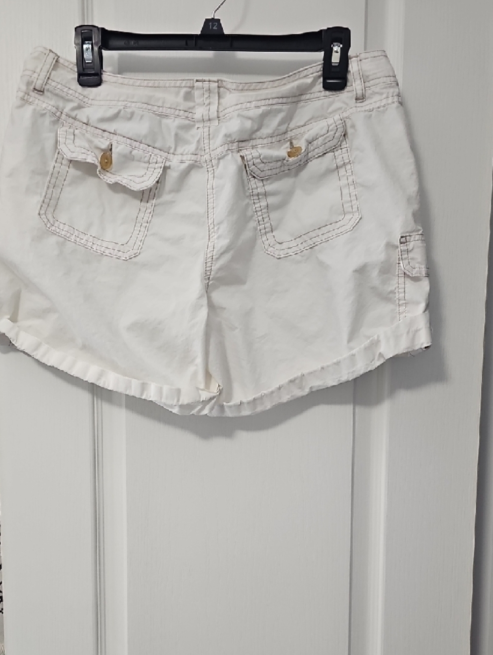 Tommy Hilfiger White Women's Cargo Utility Shorts - Picture 3 of 4